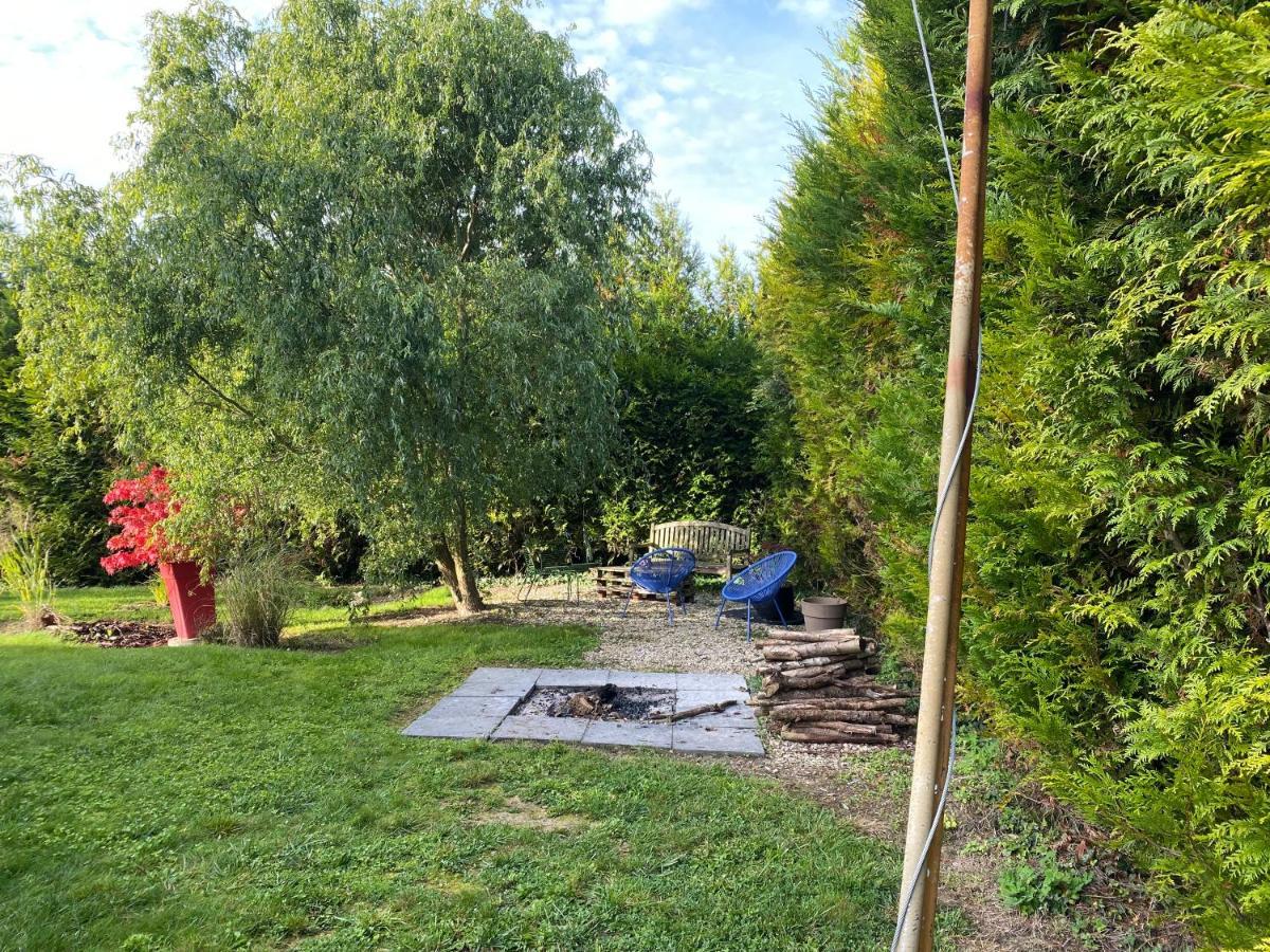Le Gite Du Puit Des Granges Faux-Vesigneul Exterior photo